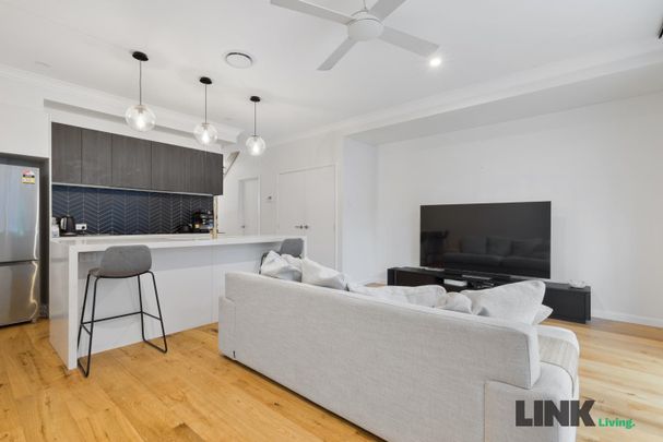 3/27 Forbes Street, Hawthorne QLD 4171 - Townhouse For Rent | Domain - Photo 1