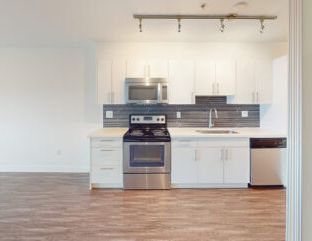 Sunrise Heights Apartments | 2215 East Hastings Street, Vancouver - Photo 1