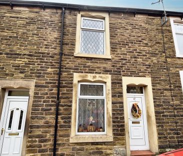 2 bedroom terraced house to rent - Photo 2