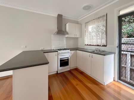 3/37-39 Clarke Street, Newtown - Photo 2