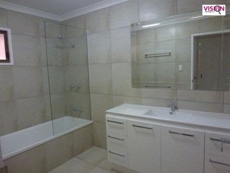 SPACIOUS FAMILY HOME IN PRIME MOUNT PLEASANT LOCATION - Photo 4