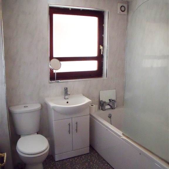 20 Abingdon Drive, Donegall Road, Belfast, BT12 5PX - Photo 1