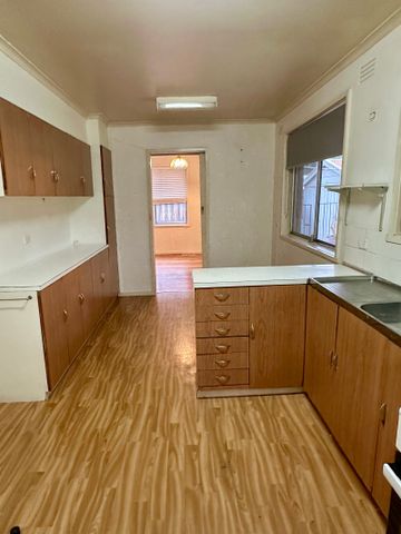 64 Orana Drive, Watsonia VIC 3087 - Photo 4