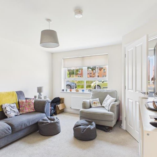 Embling Way, Winnycroft - Photo 1