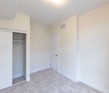 For Lease - 717 Lawrence Avenue Unit# 36, Toronto, Ontario - Photo 5