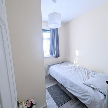 1 bedroom house of multiple occupation to rent - Photo 4