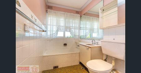 Spacious 2-Bedroom Unit in a Quiet, Convenient Location - Photo 5