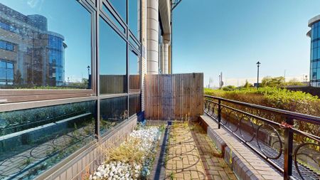 1 bedroom ground floor flat to rent - Photo 5