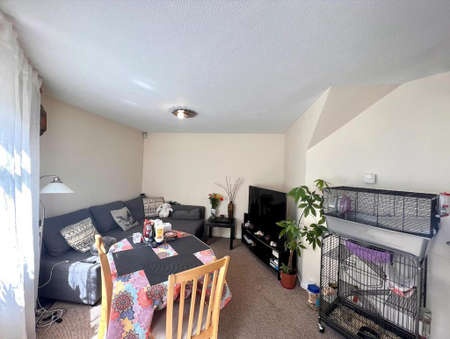 2 bedroom terraced house to rent - Photo 3