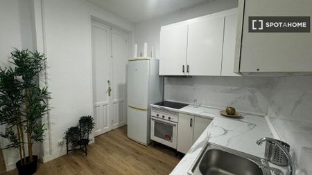 5 room luxury Apartment for rent in Madrid, Spain - Photo 2