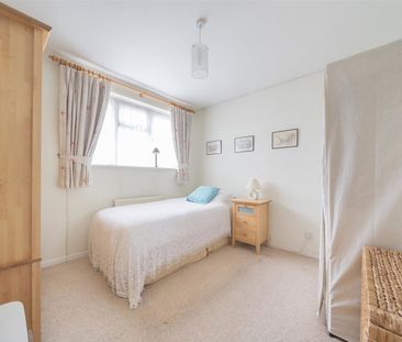 Ash Hill Close, Bushey, WD23 1BW - Photo 6