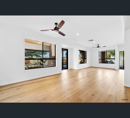 1/1292 Gold Coast Highway, Palm Beach, Qld 4221 - Photo 3