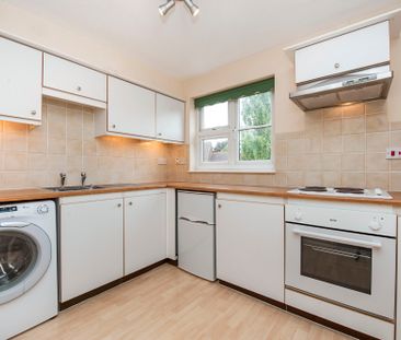 1 bedroom flat to rent Woodhouse Close, Cirencester - Photo 4