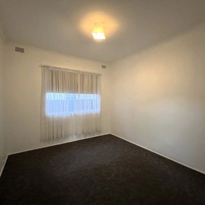 Cosy two bedroom home - Photo 1