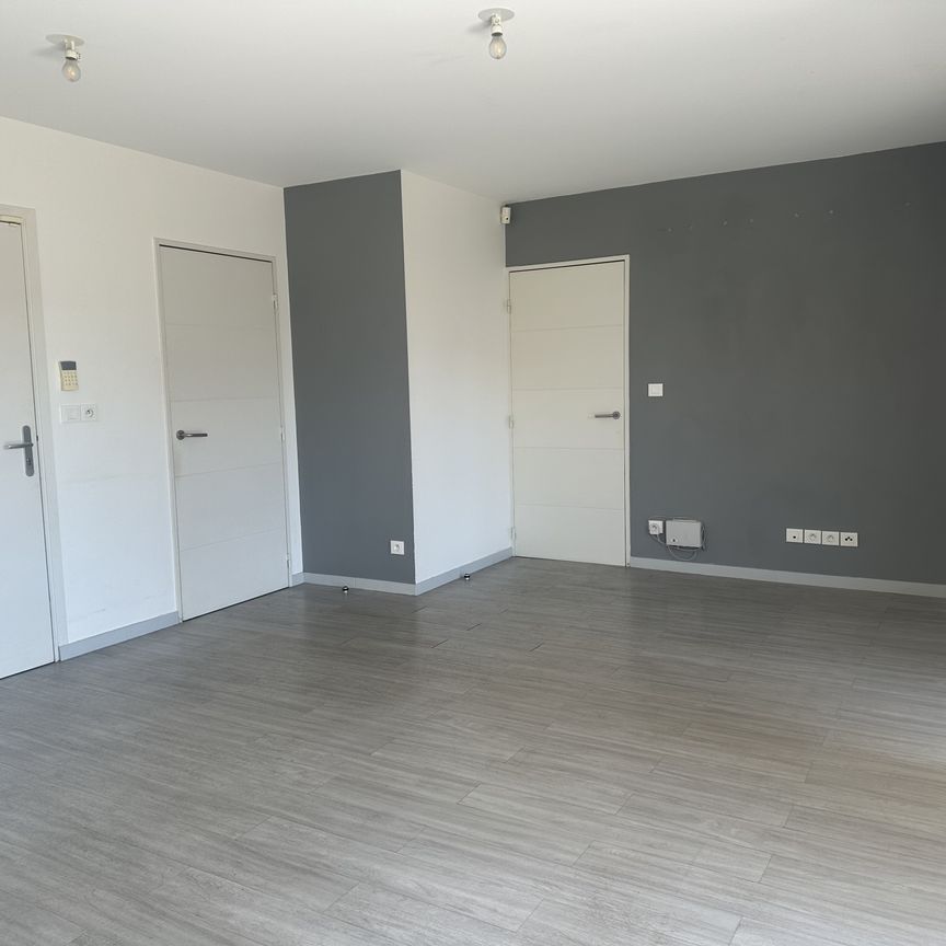 Location Appartement 4 pièces 72m² MARSEILLE 14ème - Photo 1