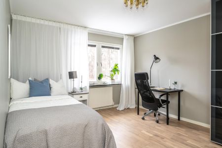 Blomsterkungsvägen, Hässelby - Photo 3