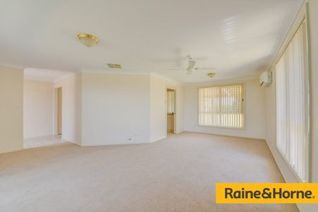 33 Wahroonga Drive, Tamworth, NSW 2340 - Photo 5