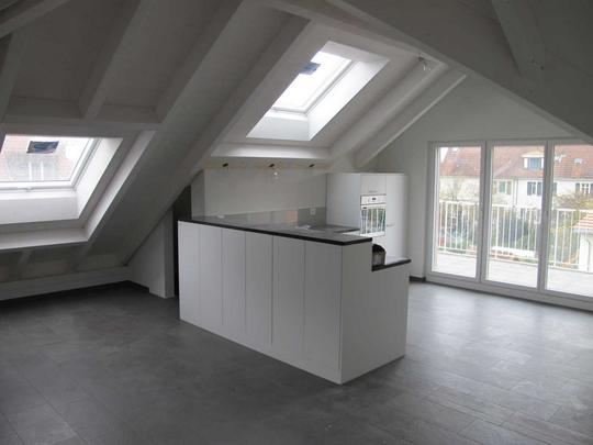 Moderne und helle 3.5 Zimmerwohnung in Münchenstein - Photo 1