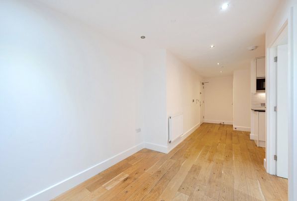 Sutton Court Road, Sutton, SM1 - Photo 1