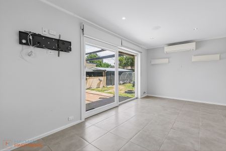 17 Wirilda Street, Rivett ACT 2611 - House For Rent | Domain - Photo 2