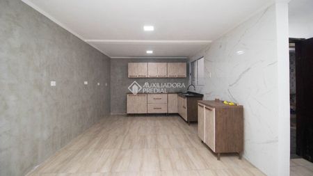Sobrado com 3 quartos e 217m² para alugar em Vila Camilópolis, Santo André. - Photo 4