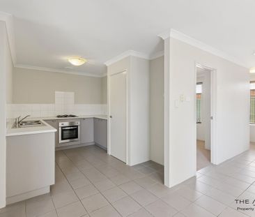 Private & Convenient 3-Bedroom Villa in Prime Balga Location - Photo 2