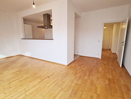 DACHGESCHOSS, INNSTRASSE, sonnige 76 m2 Neubau, 2 Zimmer, Wohnküche, Wannenbad, Parketten, WG-geeignet - Foto 2