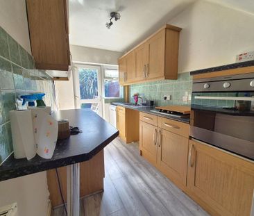 3 bedroom terraced house to rent - Photo 3
