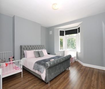 3 bedroom flat to rent - Photo 5