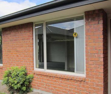 Rear Sunny 3 bedroom Townhouse - Photo 5