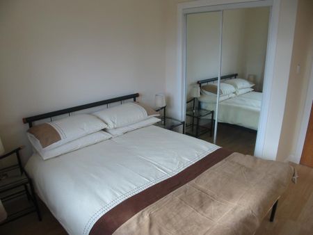 4 bedroom flat to rent - Photo 3