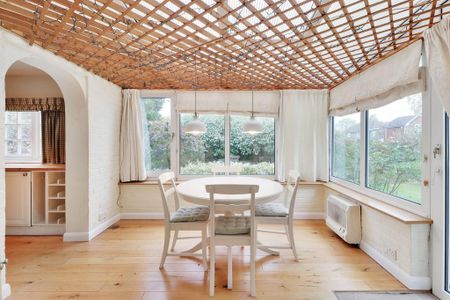 4 bedroom detached house to rent - Photo 5