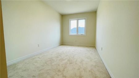 For Lease - 27 Mia Drive, Hamilton, Ontario - Photo 4