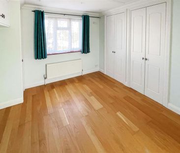 4 bedroom link detached house to rent - Photo 6