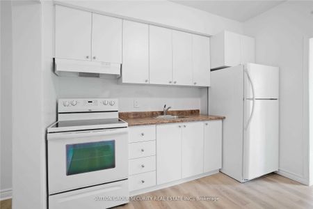 For Lease - 289 Blackthorn Avenue, Toronto, Ontario - Photo 3