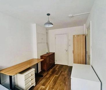 Room in a Shared House, Indigo Mews - Ashton, E14 - Photo 2