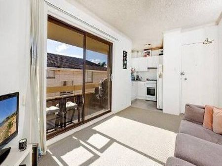 Collaroy, 9/3 Stuart Street - Photo 4