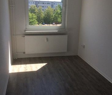 3 Zimmerwohnung mit Balkon! Großer Innenhof für Kinder! Ab Oktober ... - Foto 6