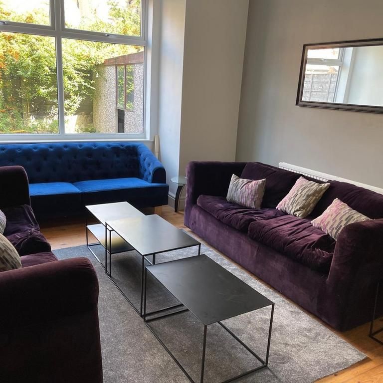 8 bedroom house to rent - Photo 1