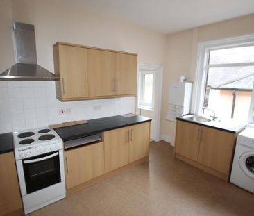 High Street, Woking - 1 bedroomProperty for lettings - Seymours - Photo 2