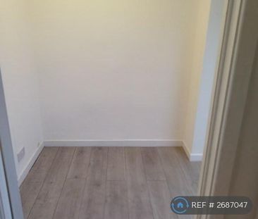 4 bedroom terraced house to rent - Photo 4