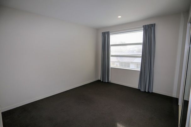 ST ALBANS – 4 BEDROOM, 2 BATHROOM - Photo 1