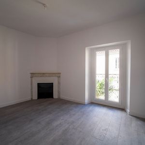 Location Appartement 3 pièces 62m² - Photo 2