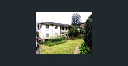 STUDIO APARTMENT - MINUTES WALK TO SHOPS AND TRAIN STATION - Photo 3