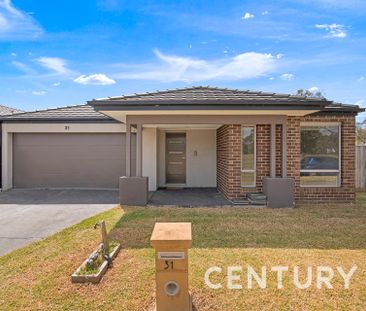 Family Home in Cranbourne - Photo 4