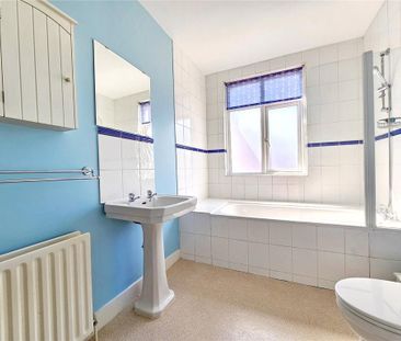 2 bedroom semi-detached house to rent - Photo 6