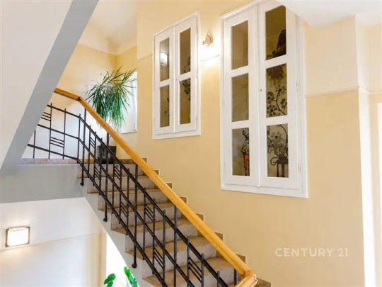 Pronájem moderního podkrovního bytu 2+kk, 42 m - Photo 1