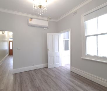 Step Into Style – Where Comfort Meets Convenience - Photo 1