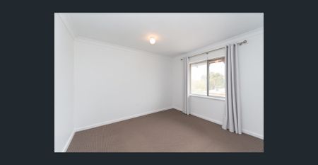 Low Maintenance Apartment - Photo 3