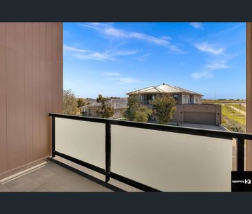 27 Terminus Street, Tarneit, Vic 3029 - Photo 5